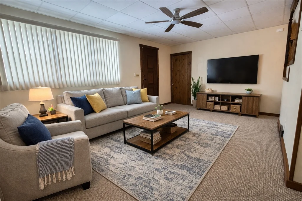 3 bed, 2 bath apartment for rent at 4 Braemore Rd, Taunton — photo 3 of 19