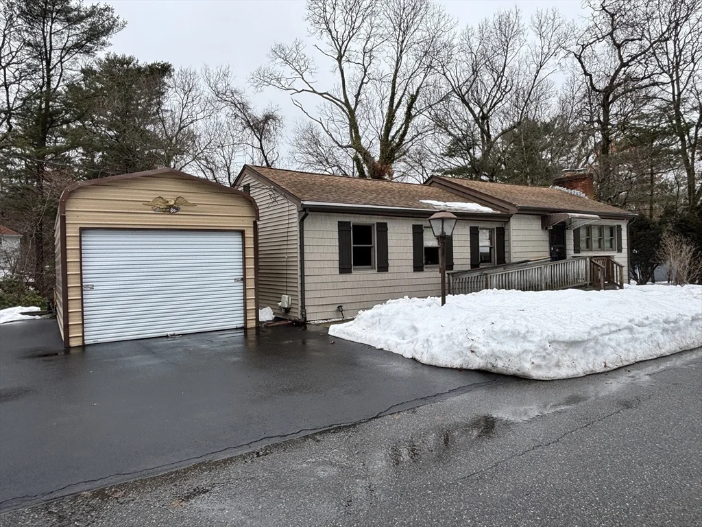 3 bed, 2 bath apartment for rent at 4 Braemore Rd, Taunton — photo 2 of 19