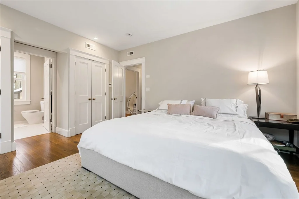 3 bed, 3 bath apartment for rent at 4 Brattle Cir Unit 4, West Cambridge — photo 9 of 21