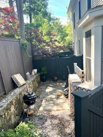 3 bed, 3 bath apartment for rent at 4 Brattle Cir Unit 4, West Cambridge — photo 16 of 21
