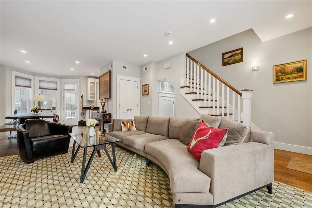 3 bed, 3 bath apartment for rent at 4 Brattle Cir Unit 4, West Cambridge — photo 2 of 21