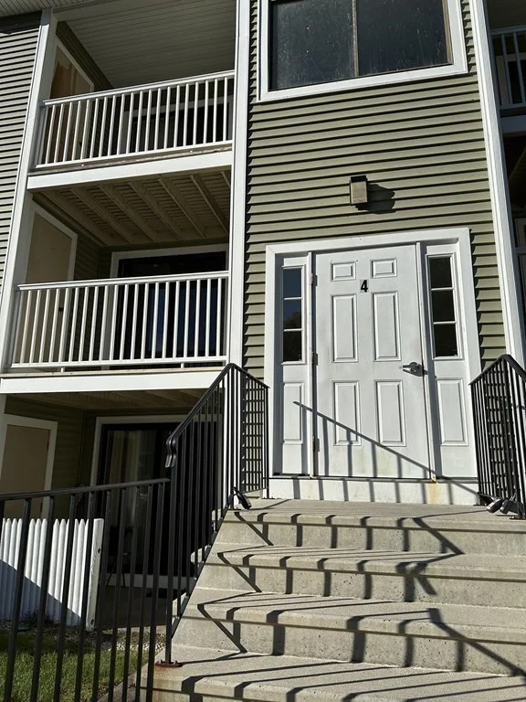 2 bed, 1 bath apartment for rent at 4 Bridgeview Circle Unit 31, Tyngsborough — photo 4 of 28