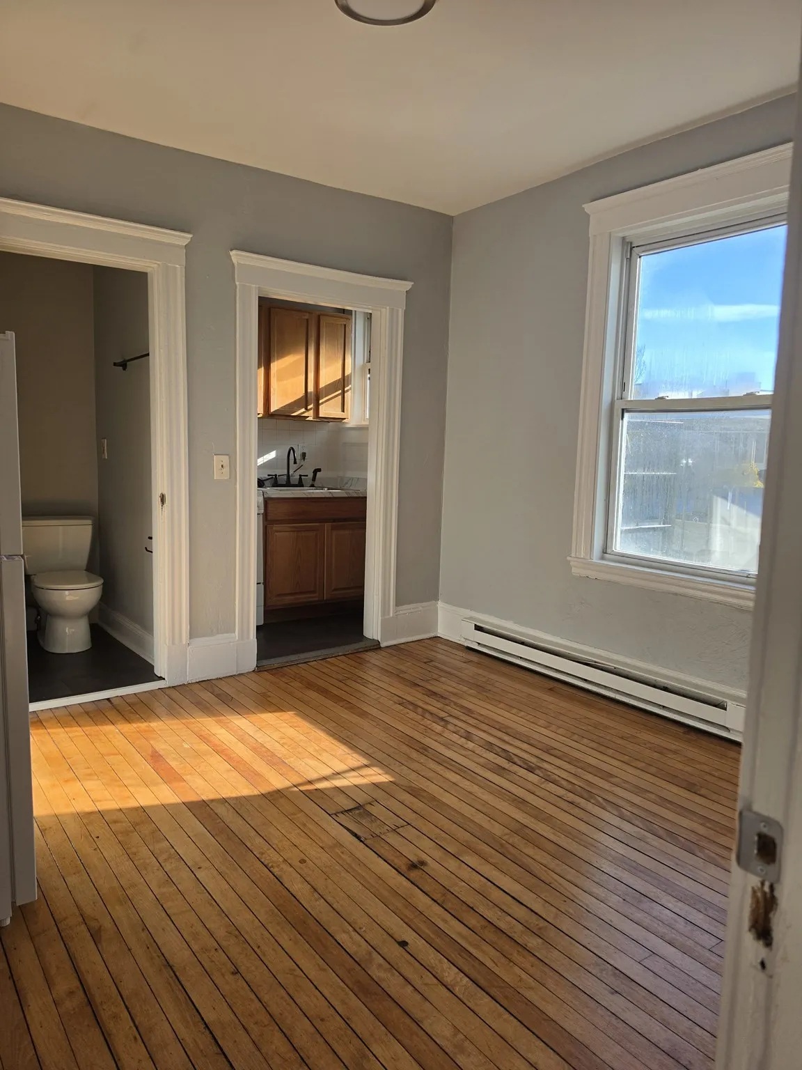 1 bed apartment for rent at 4 Brightwood Ter Unit 7, Lynn — photo 4 of 6