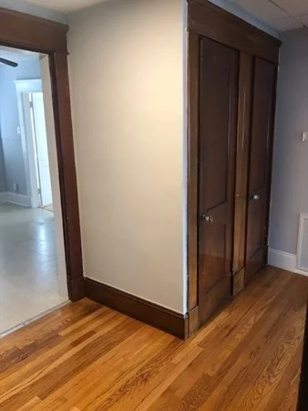 2 bed, 1 bath apartment for rent at 4 Brookline Unit 3, Holyoke — photo 8 of 11