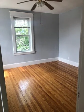 2 bed, 1 bath apartment for rent at 4 Brookline Unit 3, Holyoke — photo 4 of 11