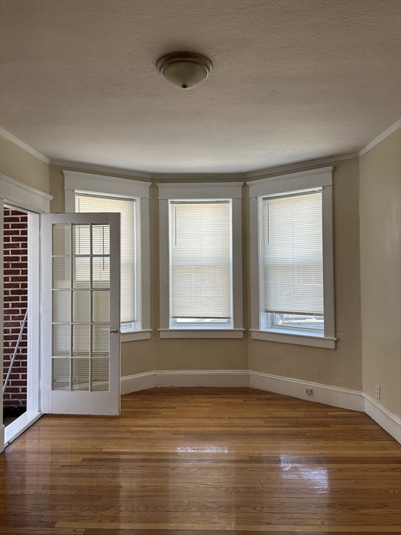 2 bed, 1 bath apartment for rent at 4 Brookline Unit 4, Holyoke — photo 7 of 8