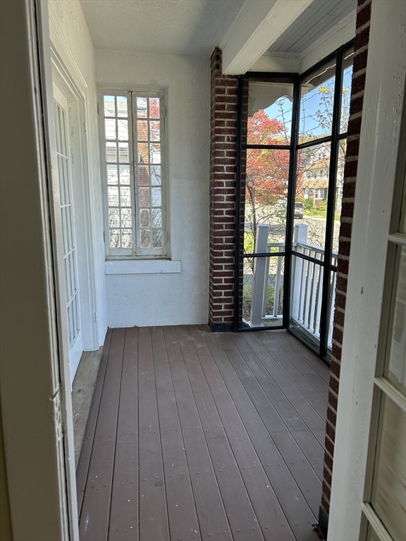2 bed, 1 bath apartment for rent at 4 Brookline Unit 4, Holyoke — photo 4 of 8