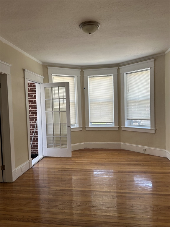 2 bed, 1 bath apartment for rent at 4 Brookline Unit 4, Holyoke — photo 5 of 8