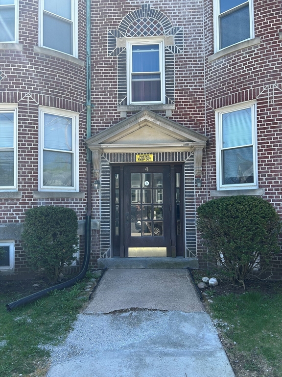 2 bed, 1 bath apartment for rent at 4 Brookline Unit 4, Holyoke