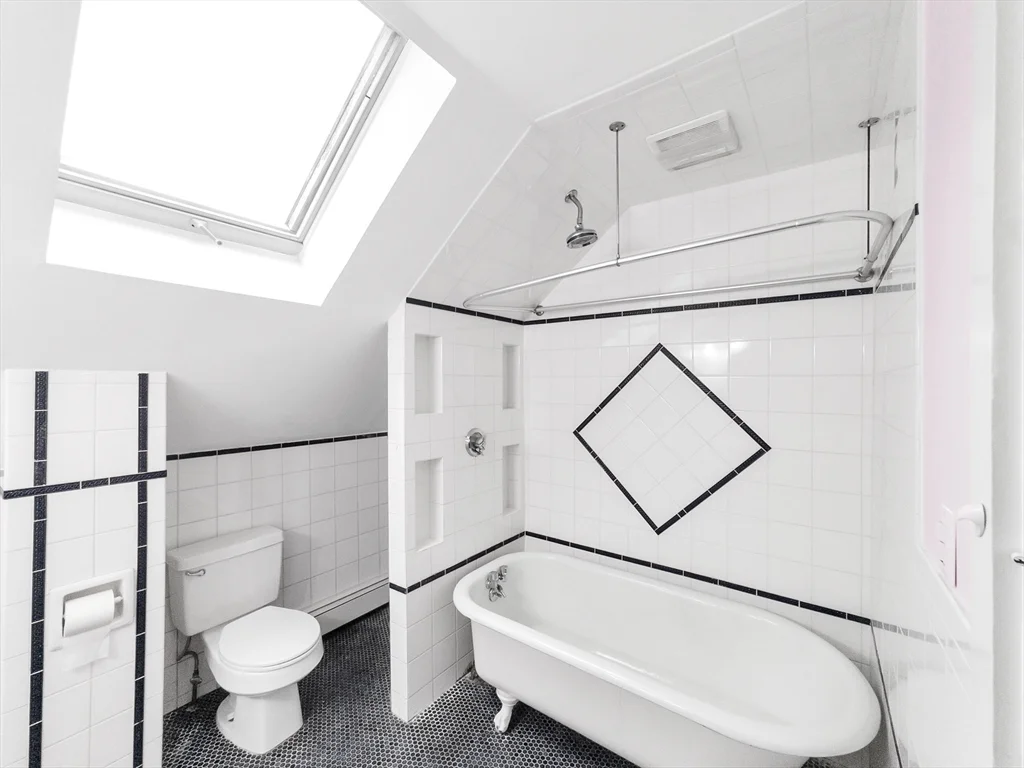 2 bed, 1 bath apartment for rent at 4 Buckley Ave Unit 3, Jamaica Plain — photo 17 of 19