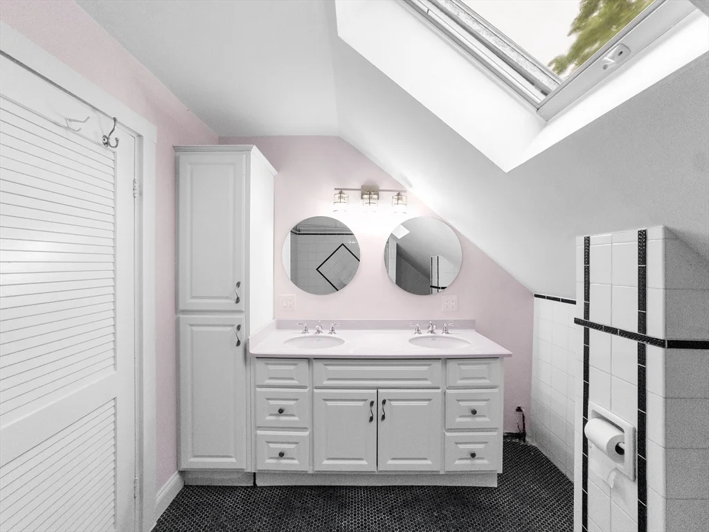 2 bed, 1 bath apartment for rent at 4 Buckley Ave Unit 3, Jamaica Plain — photo 19 of 19