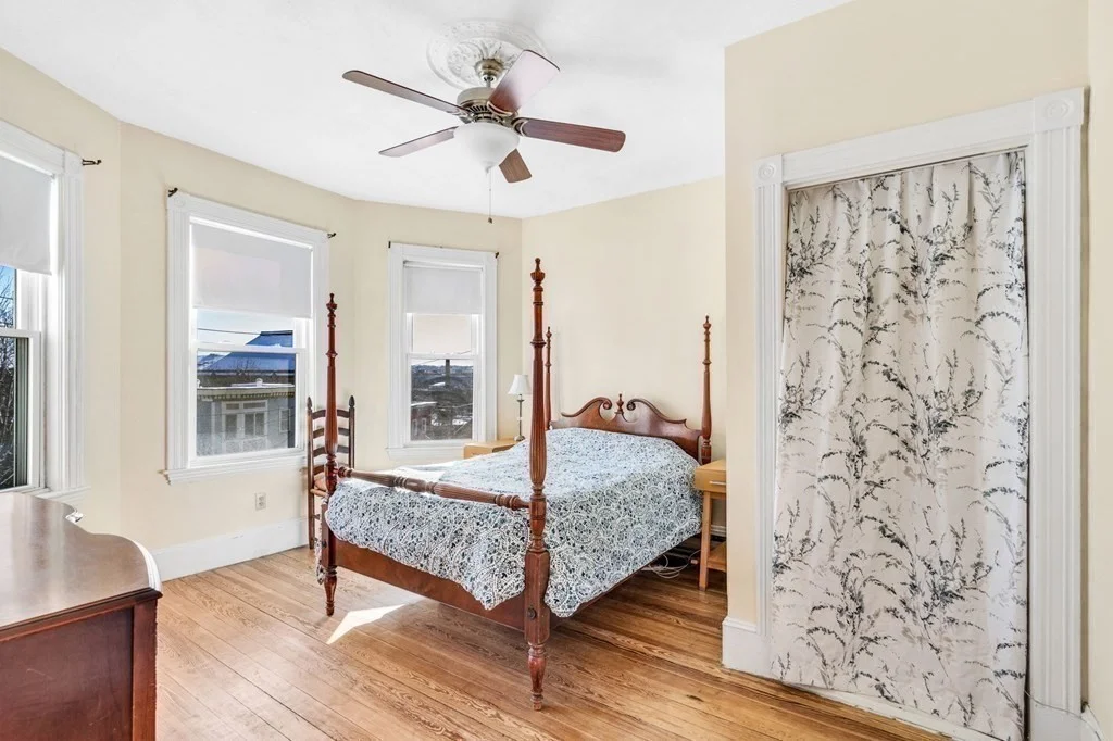 4 bed, 1 bath apartment for rent at 4 Bucknam St Unit 2, Mission Hill — photo 8 of 15