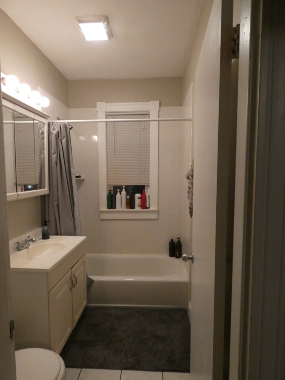 4 bed, 1 bath apartment for rent at 4 Bucknam St Unit 3, Mission Hill — photo 6 of 10