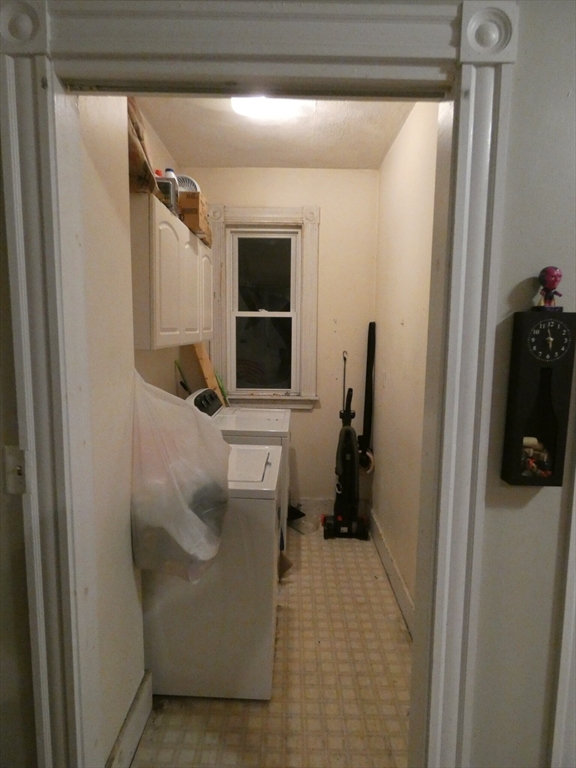 4 bed, 1 bath apartment for rent at 4 Bucknam St Unit 3, Mission Hill — photo 9 of 10
