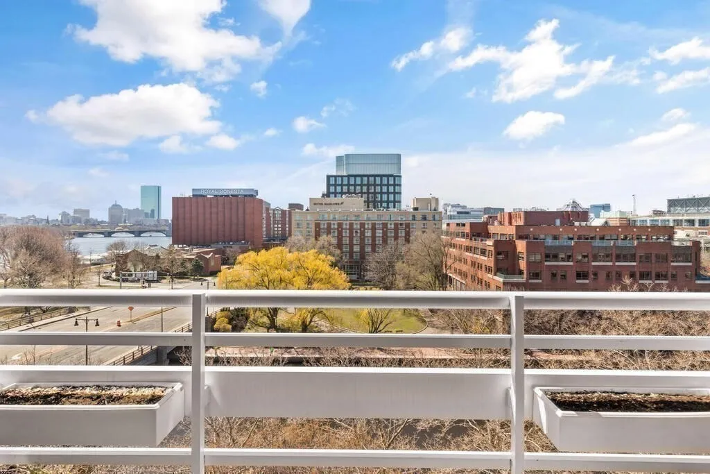 2 bed, 2 bath apartment for rent at 4 Canal Park Unit 405, East Cambridge — photo 6 of 42