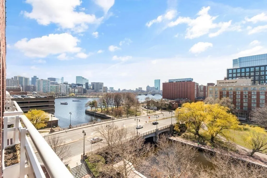 2 bed, 2 bath apartment for rent at 4 Canal Park Unit 405, East Cambridge — photo 8 of 42
