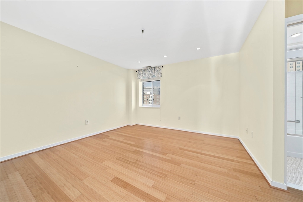 1 bed, 2 bath apartment for rent at 4 Canal Park Unit 507, East Cambridge — photo 14 of 31