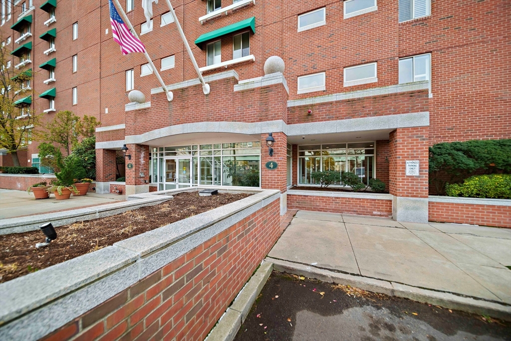 1 bed, 2 bath apartment for rent at 4 Canal Park Unit 507, East Cambridge — photo 2 of 31