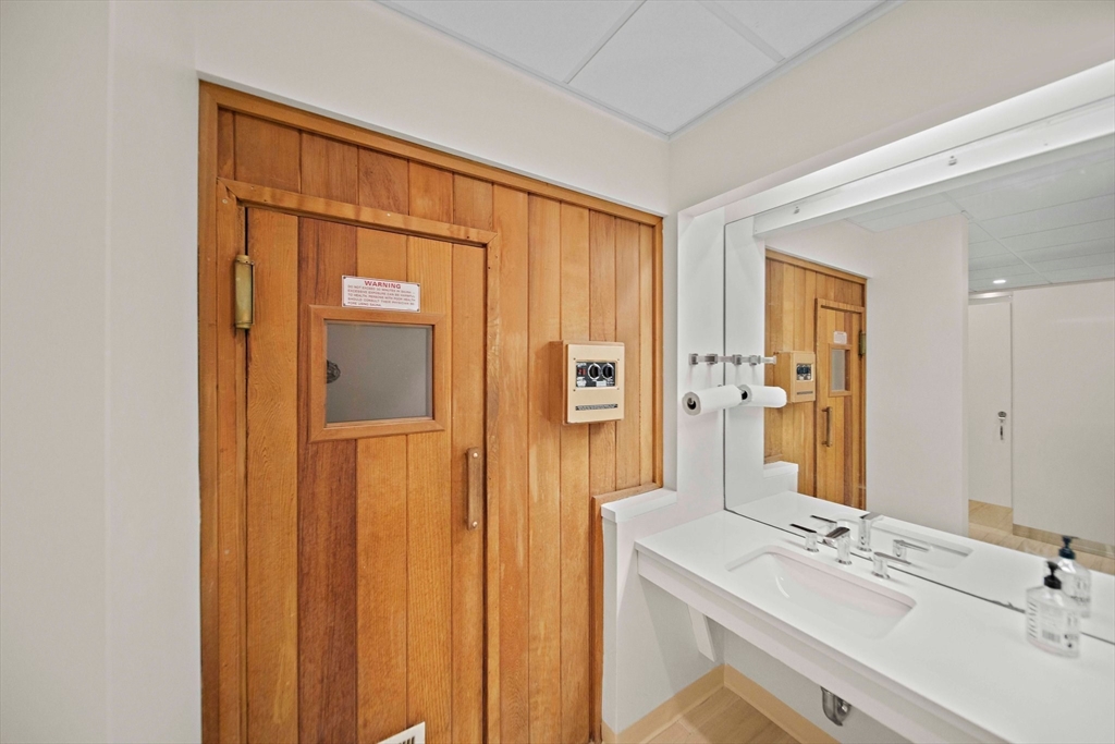 1 bed, 2 bath apartment for rent at 4 Canal Park Unit 507, East Cambridge — photo 30 of 31