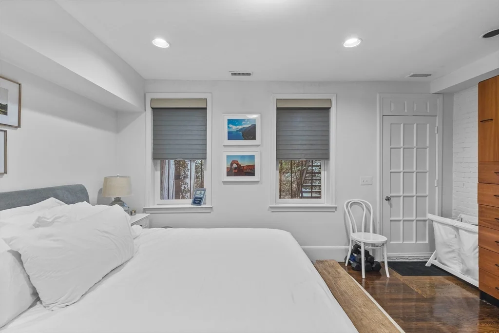 2 bed, 1 bath apartment for rent at 4 Cazenove St Unit 1, South End — photo 13 of 24