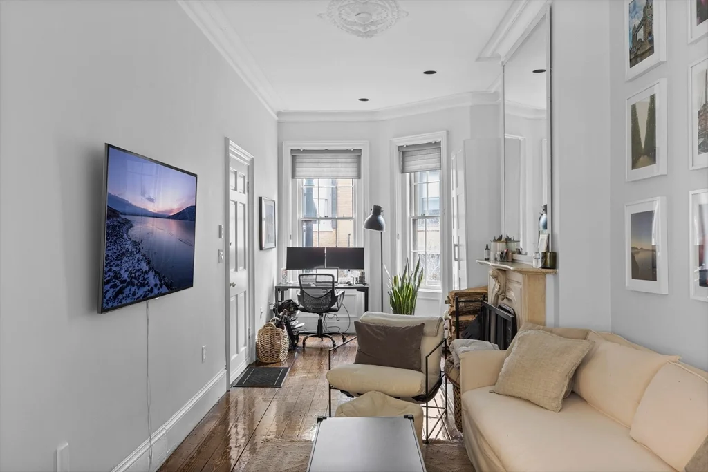 2 bed, 1 bath apartment for rent at 4 Cazenove St Unit 1, South End — photo 5 of 24