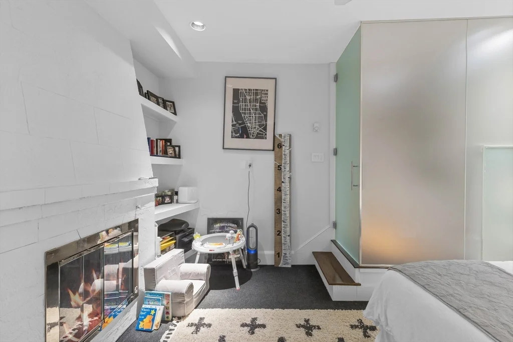 2 bed, 1 bath apartment for rent at 4 Cazenove St Unit 1, South End — photo 17 of 24