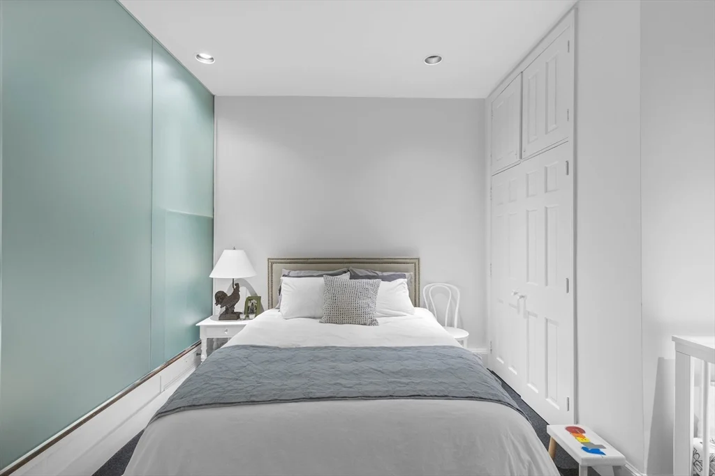 2 bed, 1 bath apartment for rent at 4 Cazenove St Unit 1, South End — photo 15 of 24