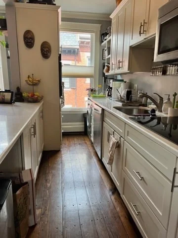 1 bed, 1 bath apartment for rent at 4 Centre Pl Unit 3, Roxbury — photo 6 of 17
