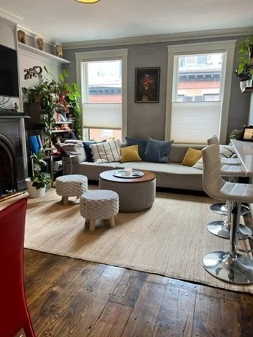 1 bed, 1 bath apartment for rent at 4 Centre Pl Unit 3, Roxbury — photo 1 of 17