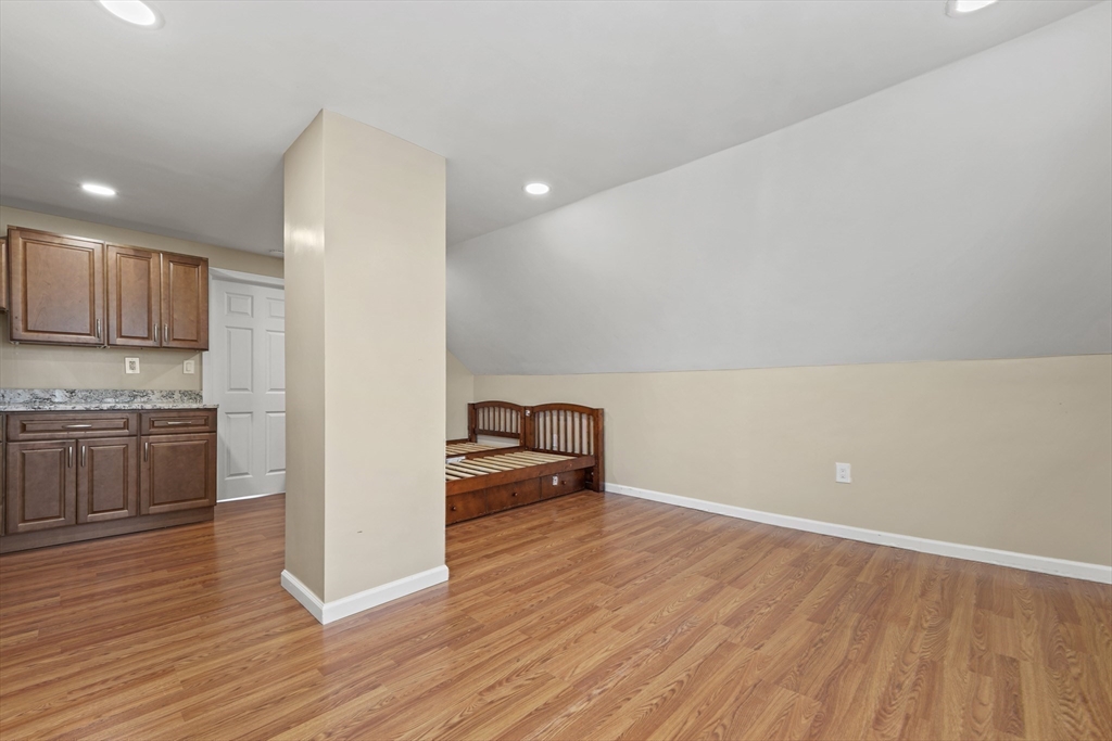 3 bed, 3 bath apartment for rent at 4 Champlain Rd, Salem — photo 32 of 42