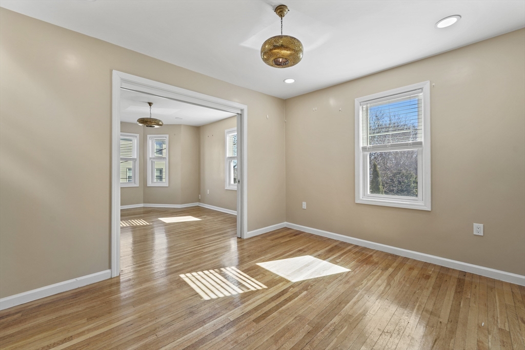 3 bed, 3 bath apartment for rent at 4 Champlain Rd, Salem — photo 3 of 42