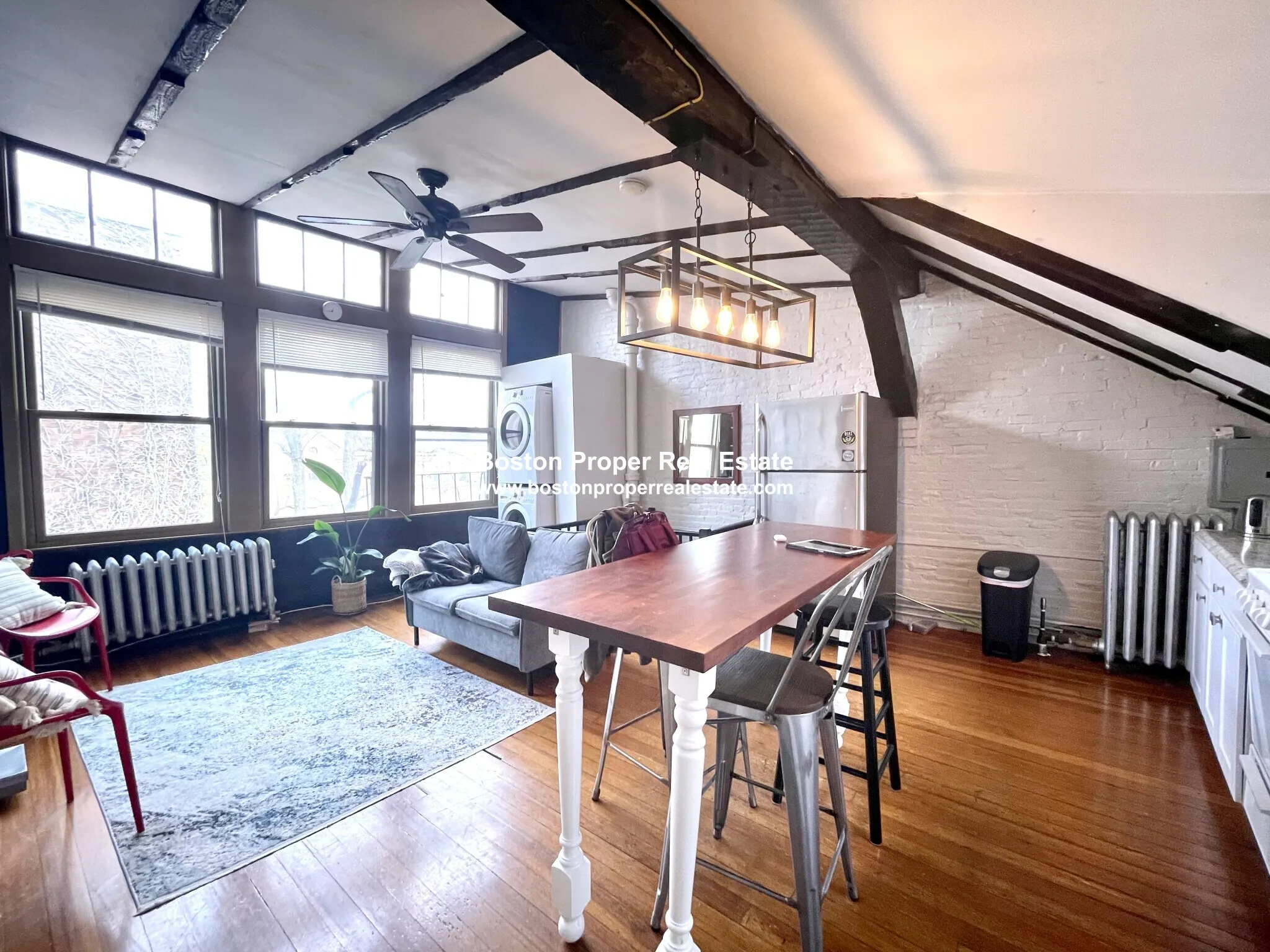 2 bed, 1 bath apartment for rent at 4 Champney Pl Unit 3, Beacon Hill — photo 1 of 8