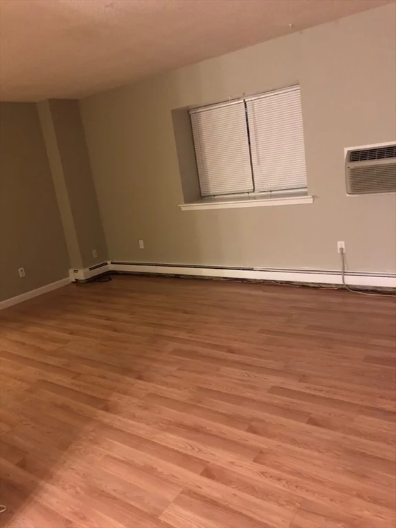 2 bed, 1 bath apartment for rent at 4 Chapel Hill Dr Unit 2, Plymouth — photo 4 of 7