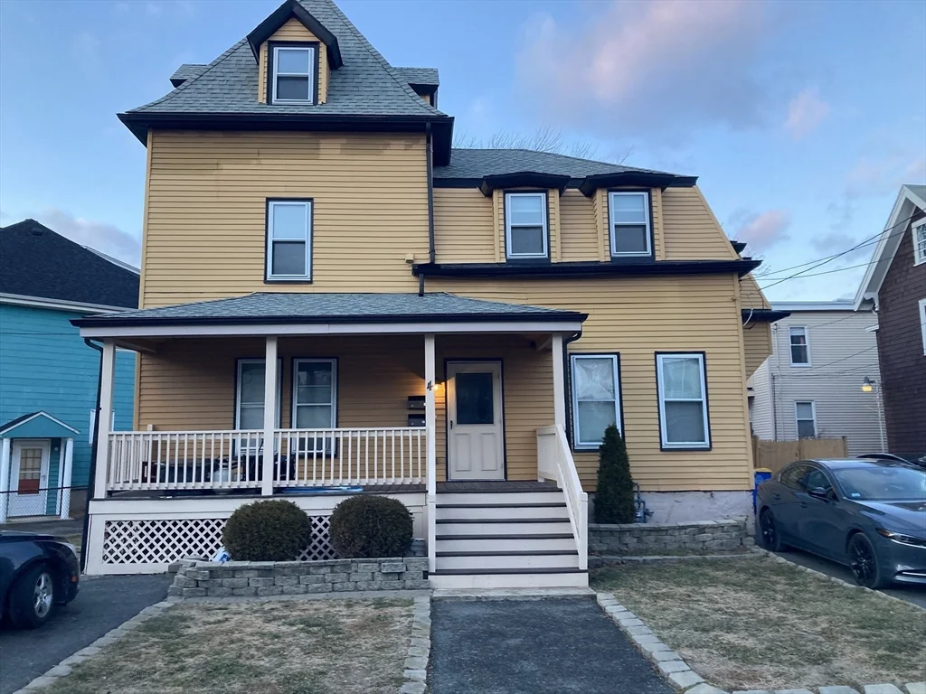 1 bed, 2 bath apartment for rent at 4 Charles St Unit 2, Winthrop — photo 1 of 13