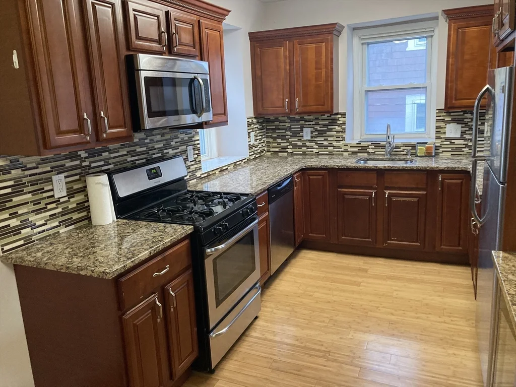 1 bed, 2 bath apartment for rent at 4 Charles St Unit 2, Winthrop — photo 2 of 13