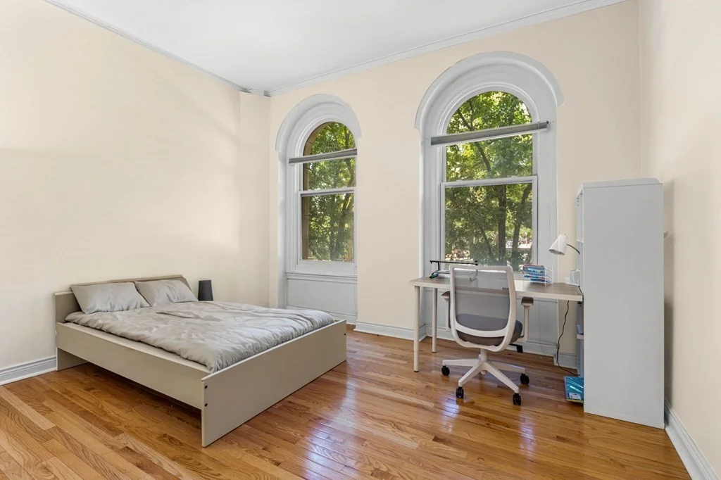 2 bed, 1 bath apartment for rent at 4 Charlesgate E Unit 104, Back Bay — photo 5 of 13
