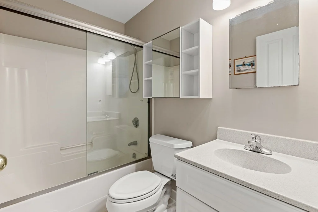 2 bed, 1 bath apartment for rent at 4 Charlesgate E Unit 104, Back Bay — photo 8 of 13