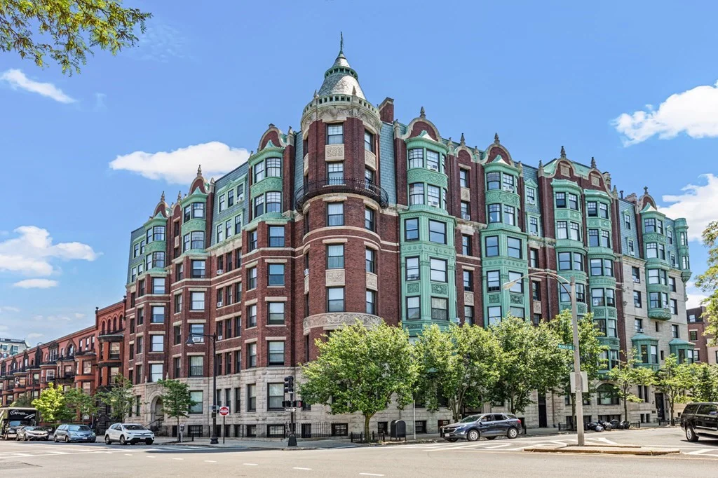 2 bed, 1 bath apartment for rent at 4 Charlesgate E Unit 104, Back Bay — photo 13 of 13