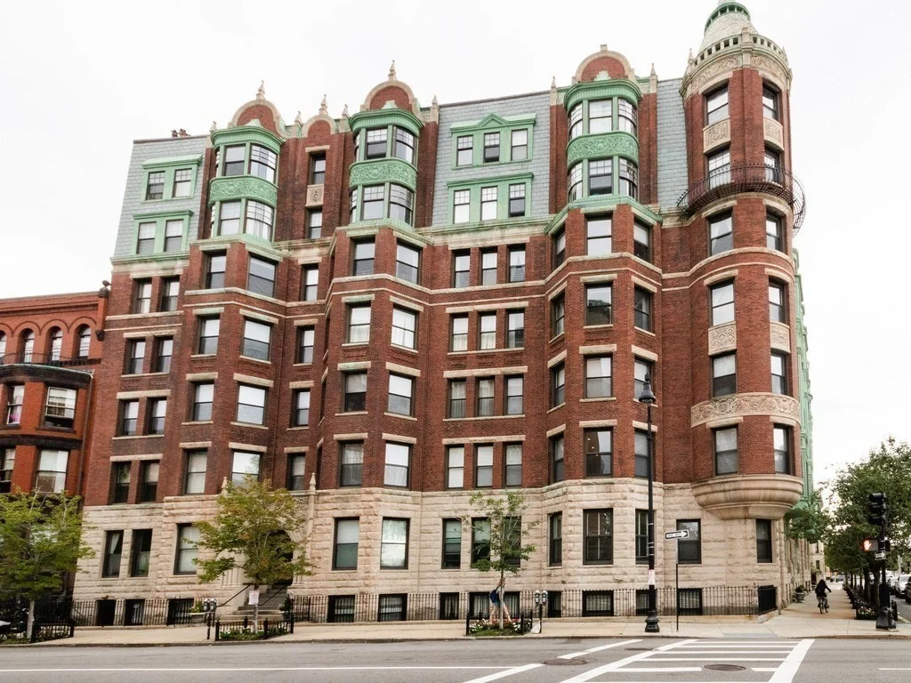 2 bed, 2 bath apartment for rent at 4 Charlesgate E Unit 105, Back Bay — photo 11 of 13