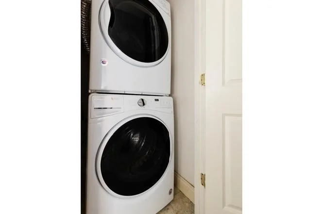 2 bed, 2 bath apartment for rent at 4 Charlesgate E Unit 105, Back Bay — photo 10 of 13