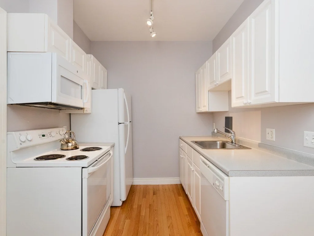 2 bed, 2 bath apartment for rent at 4 Charlesgate E Unit 105, Back Bay — photo 3 of 13