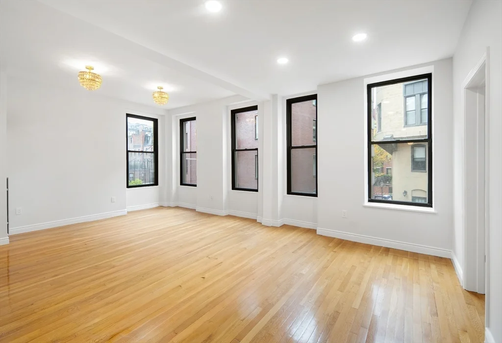 2 bed, 2 bath apartment for rent at 4 Charlesgate E Unit 201, Back Bay — photo 7 of 30