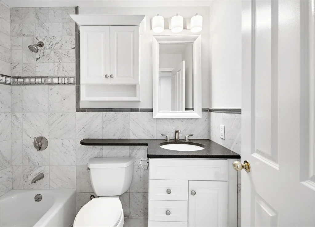 2 bed, 2 bath apartment for rent at 4 Charlesgate E Unit 201, Back Bay — photo 17 of 30