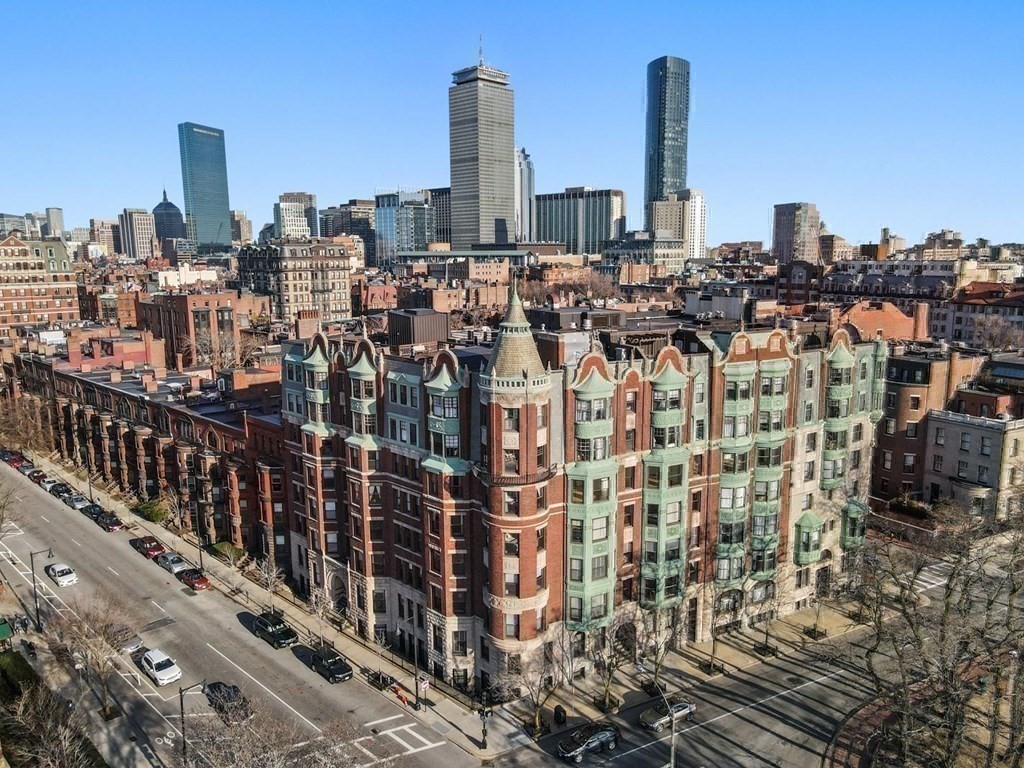 3 bed, 2 bath apartment for rent at 4 Charlesgate E Unit 202, Back Bay — photo 24 of 24