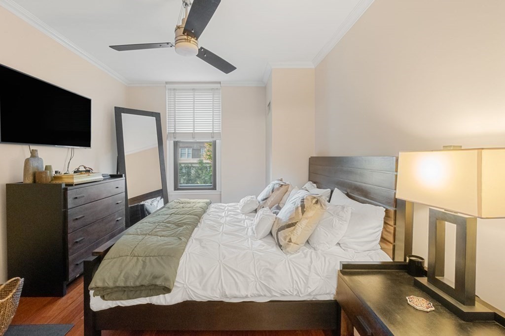 3 bed, 2 bath apartment for rent at 4 Charlesgate E Unit 202, Back Bay — photo 12 of 24
