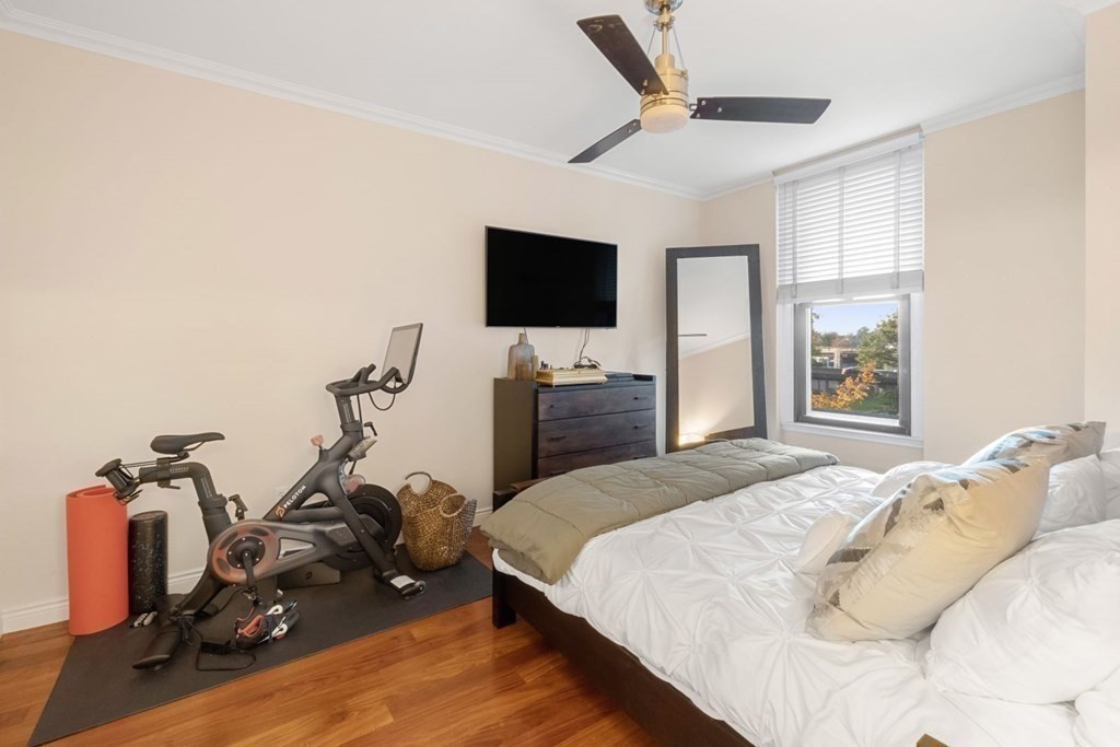 3 bed, 2 bath apartment for rent at 4 Charlesgate E Unit 202, Back Bay — photo 13 of 24
