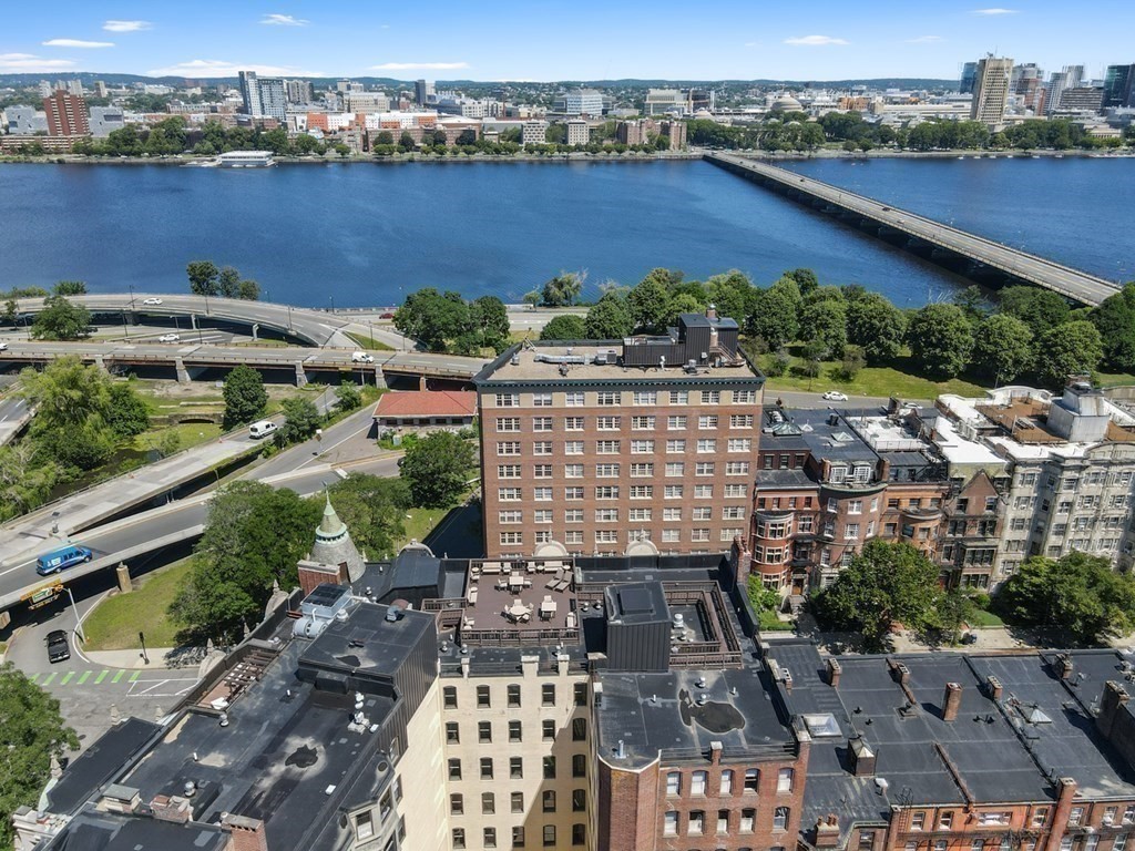 3 bed, 2 bath apartment for rent at 4 Charlesgate E Unit 202, Back Bay — photo 16 of 24