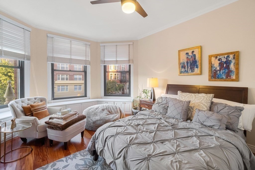 3 bed, 2 bath apartment for rent at 4 Charlesgate E Unit 202, Back Bay — photo 8 of 24