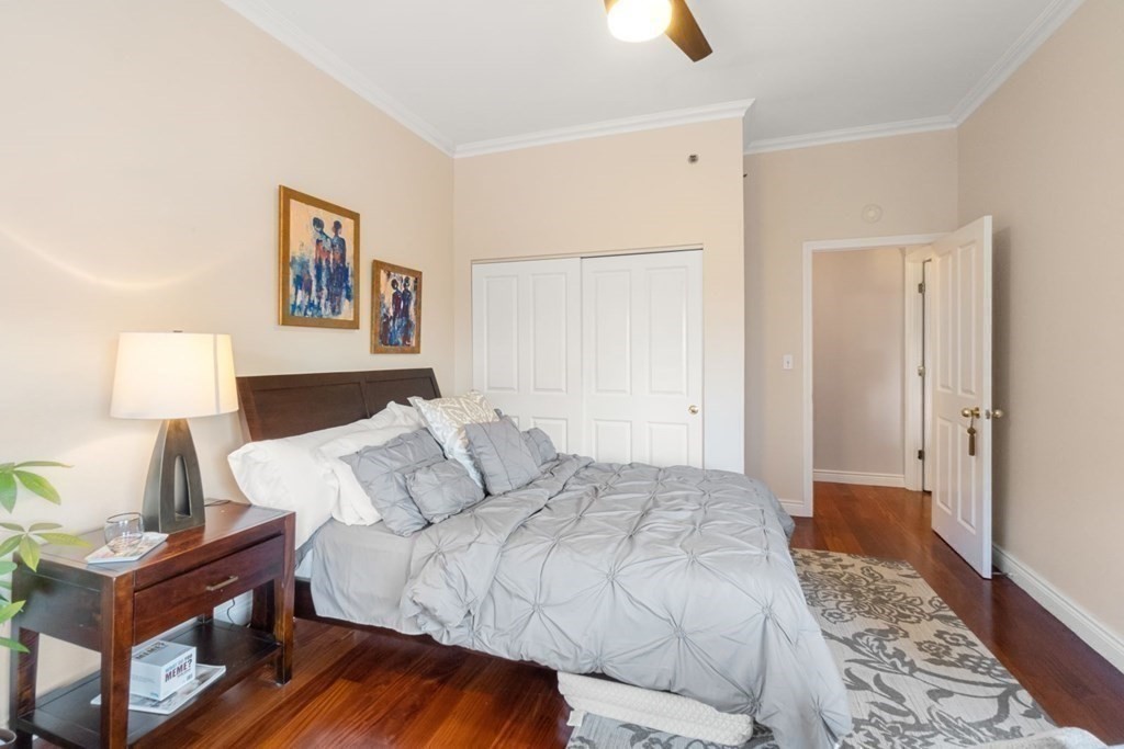 3 bed, 2 bath apartment for rent at 4 Charlesgate E Unit 202, Back Bay — photo 9 of 24
