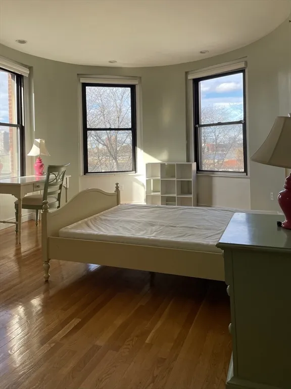 2 bed, 2 bath apartment for rent at 4 Charlesgate E Unit 304, Back Bay — photo 13 of 24